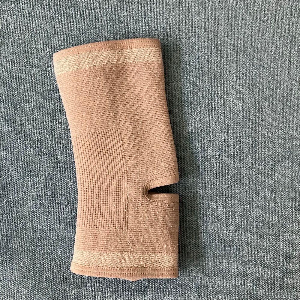 Futuro Ankle Brace, Size Small - Picture 2 of 2